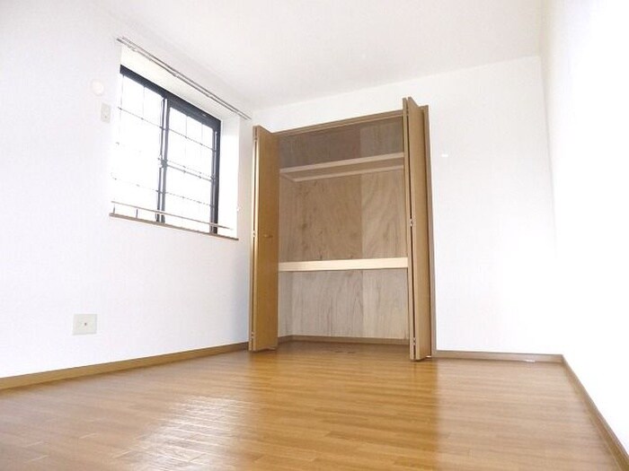 物件内観写真5　(収納)