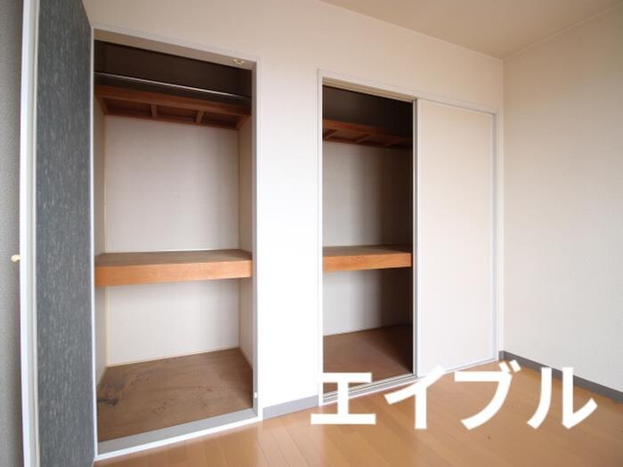 物件内観写真15　(収納)