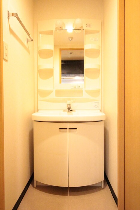 物件内観写真11　(洗面)