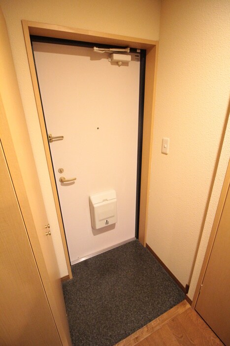 物件内観写真17　(玄関)