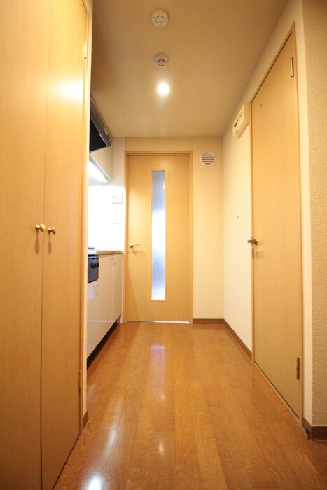 物件内観写真19　(廊下)