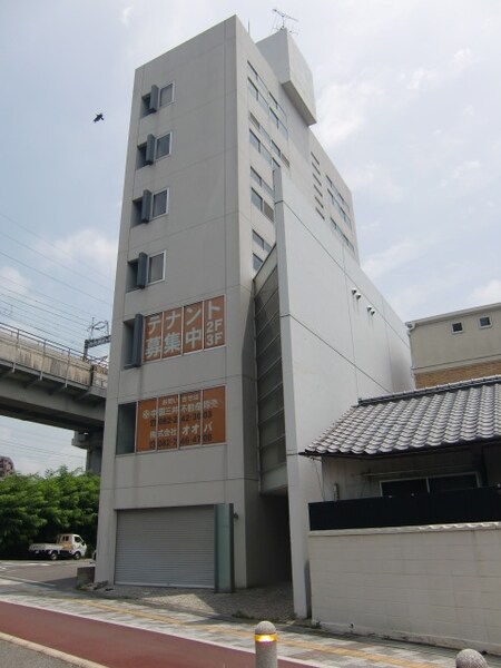 ＬＥＯビル外観写真