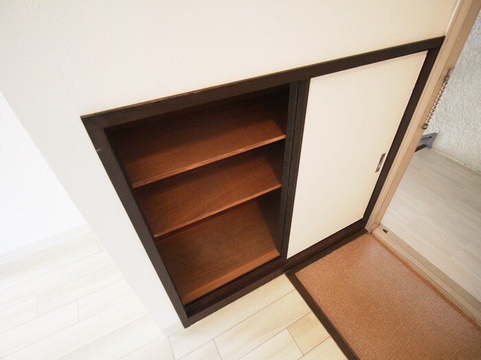 物件内観写真10　(靴箱)