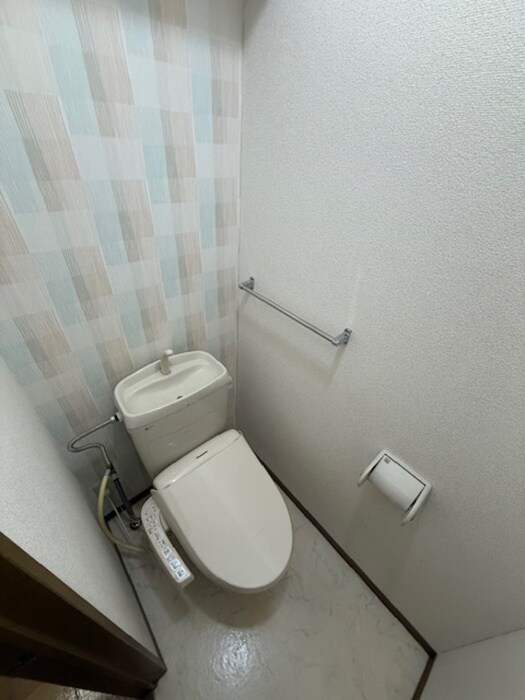 物件内観写真8　(トイレ)