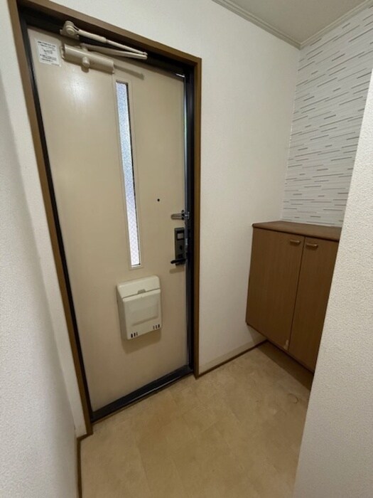 物件内観写真14　(玄関)