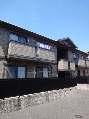 クレストハウスＣ棟外観写真