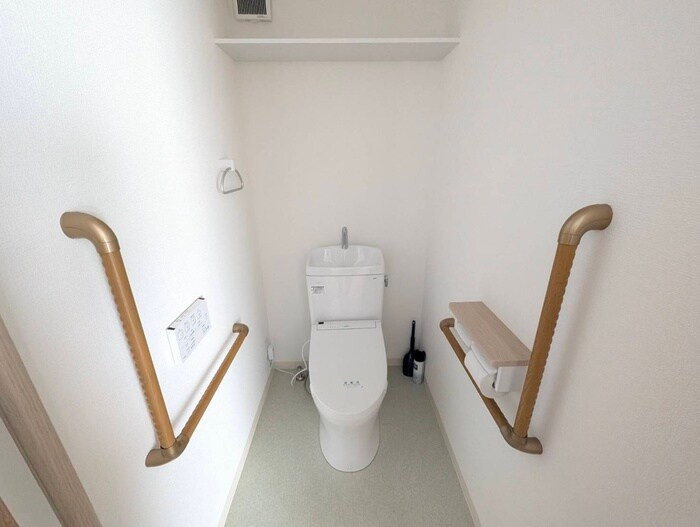 物件内観写真10　(トイレ)