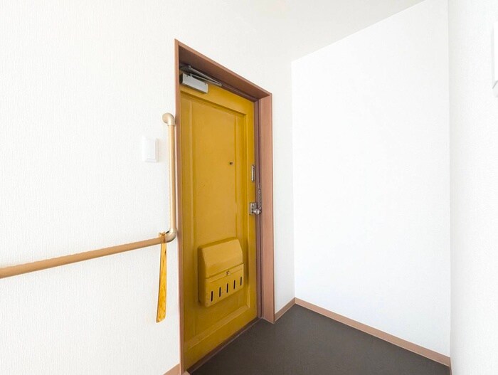 物件内観写真17　(玄関)