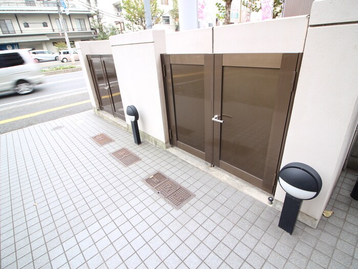 物件外観写真4　(建物設備)