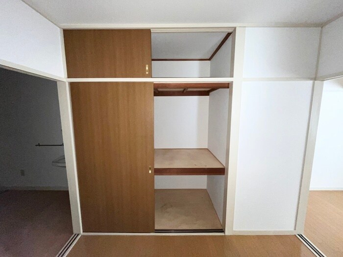 物件内観写真16　(収納)