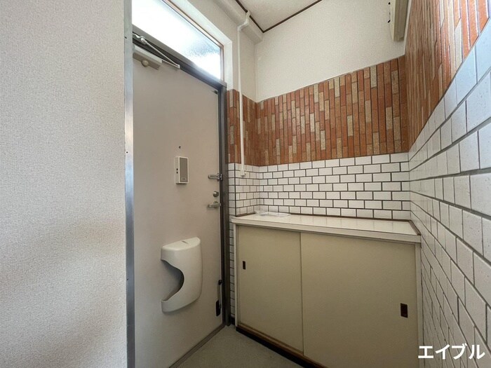 物件内観写真16　(玄関)