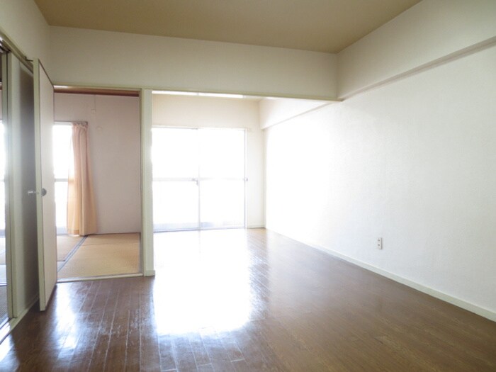物件内観写真4　(居室)