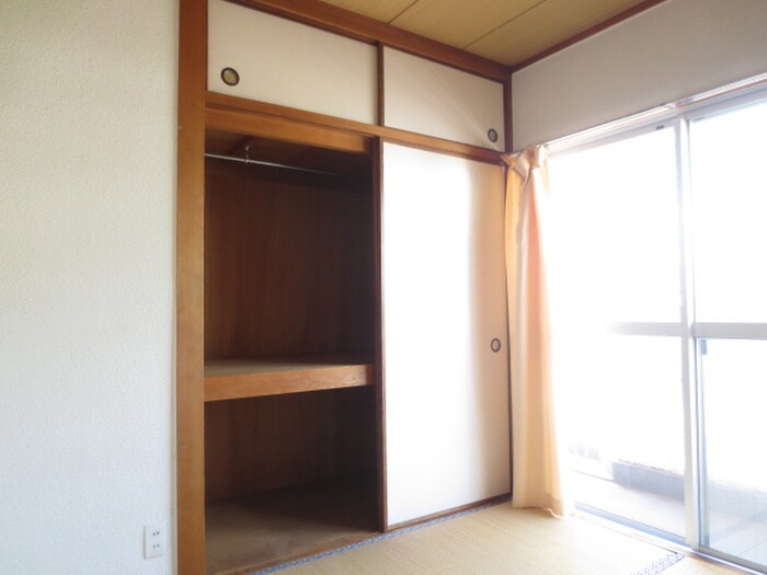 物件内観写真11　(収納)