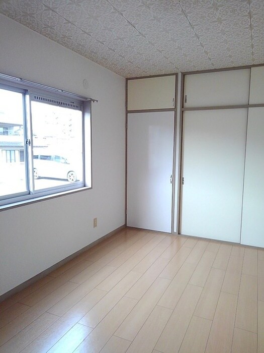 物件内観写真6　(居室)