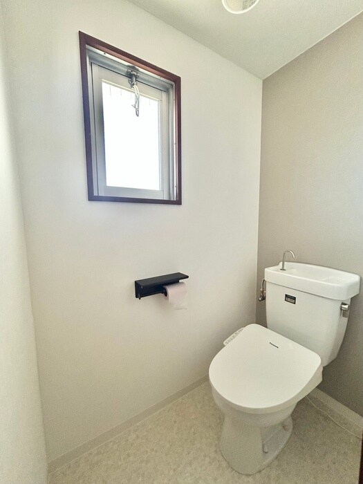 物件内観写真14　(トイレ)