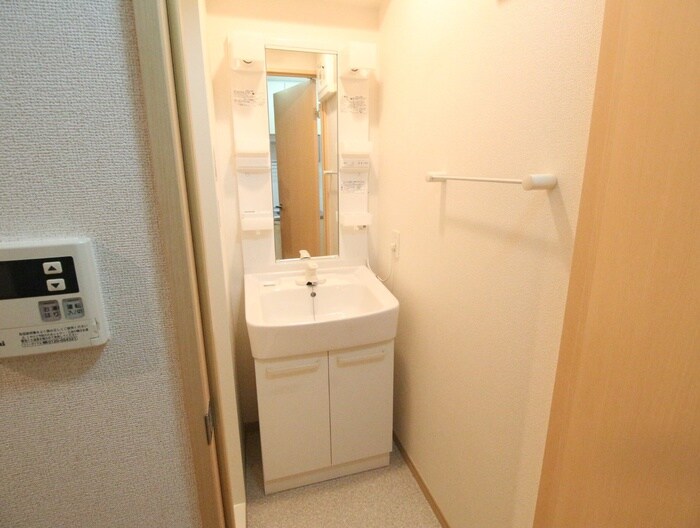 物件内観写真12　(洗面)