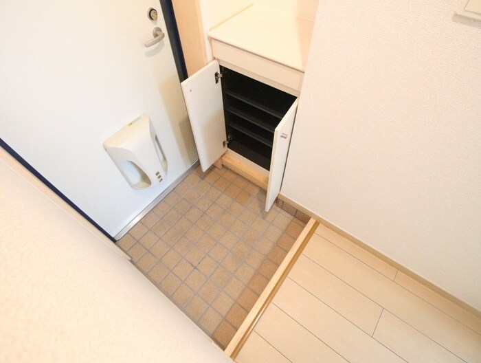 物件内観写真14　(靴箱)