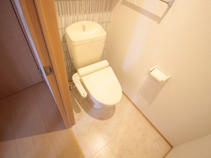 物件内観写真10　(トイレ)