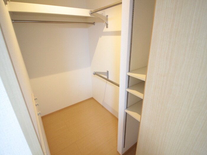 物件内観写真13　(収納)