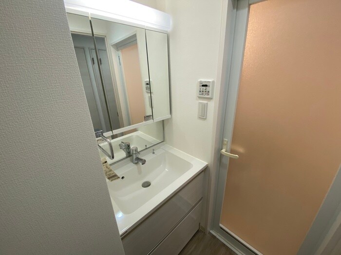 物件内観写真10　(洗面)