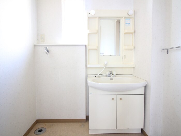 物件内観写真11　(洗面)