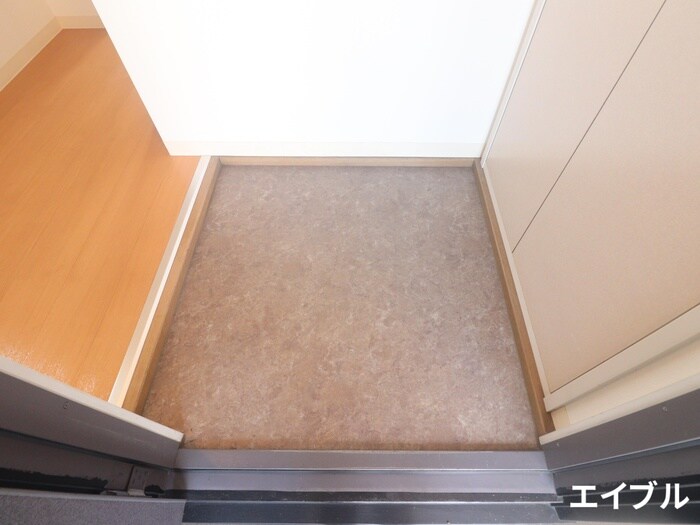 物件内観写真15　(玄関)