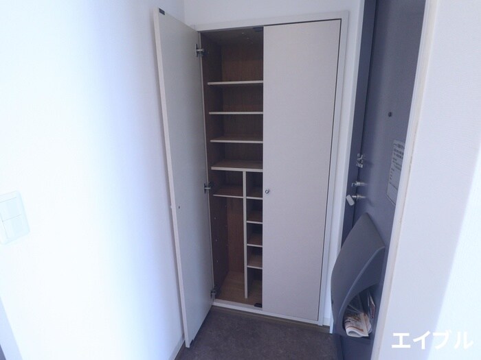 物件内観写真16　(靴箱)
