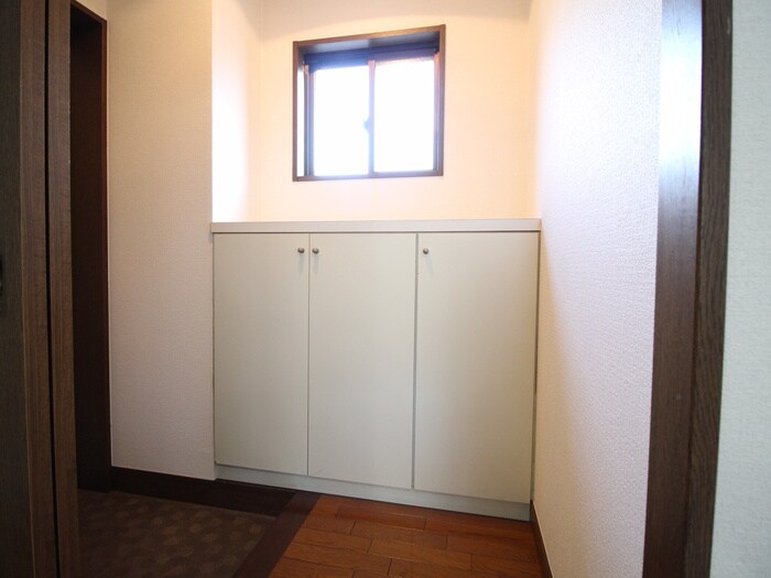 物件内観写真15　(靴箱)