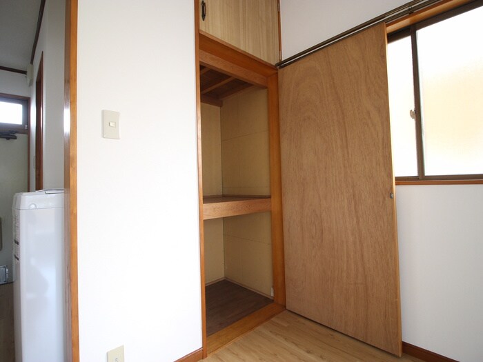 物件内観写真13　(収納)