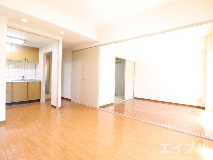 物件内観写真7　(居室)