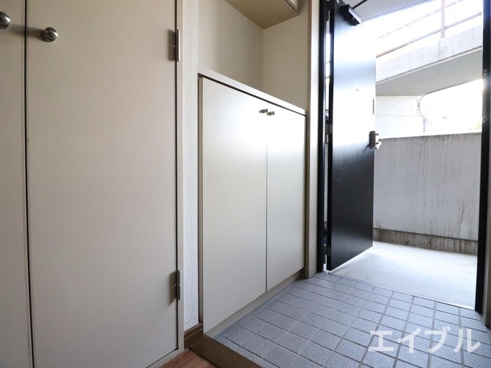 物件内観写真16　(靴箱)