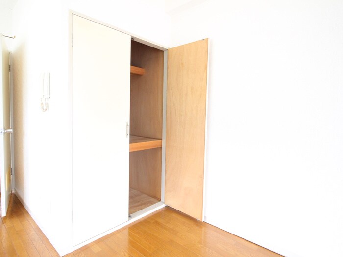 物件内観写真8　(収納)