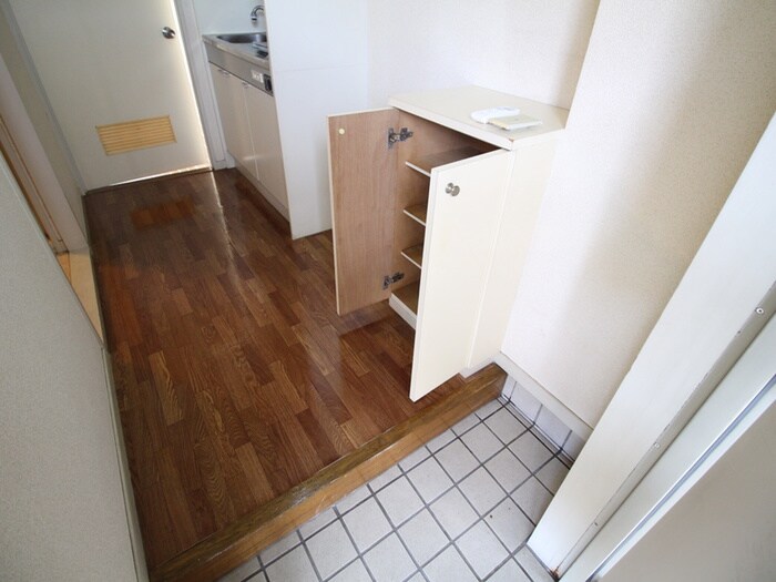 物件内観写真10　(靴箱)