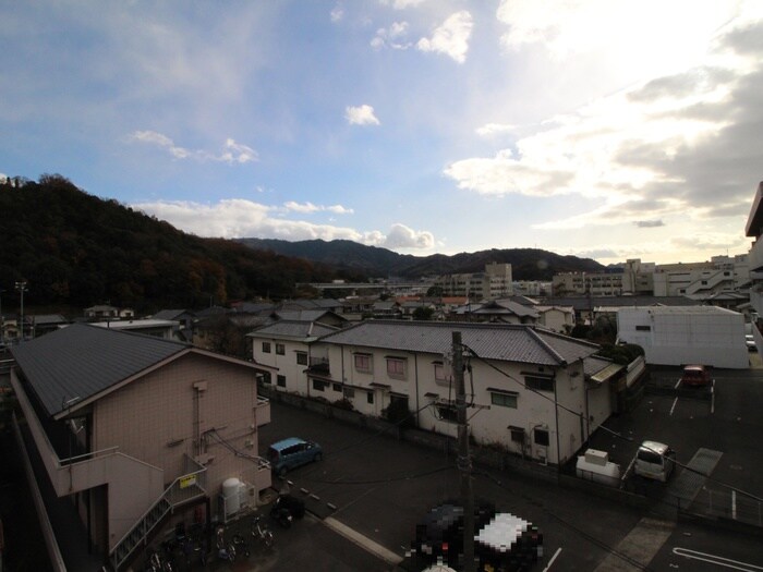 物件内観写真16　(室内からの展望)