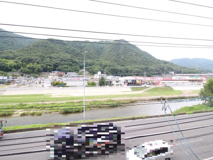 物件内観写真16　(室内からの展望)