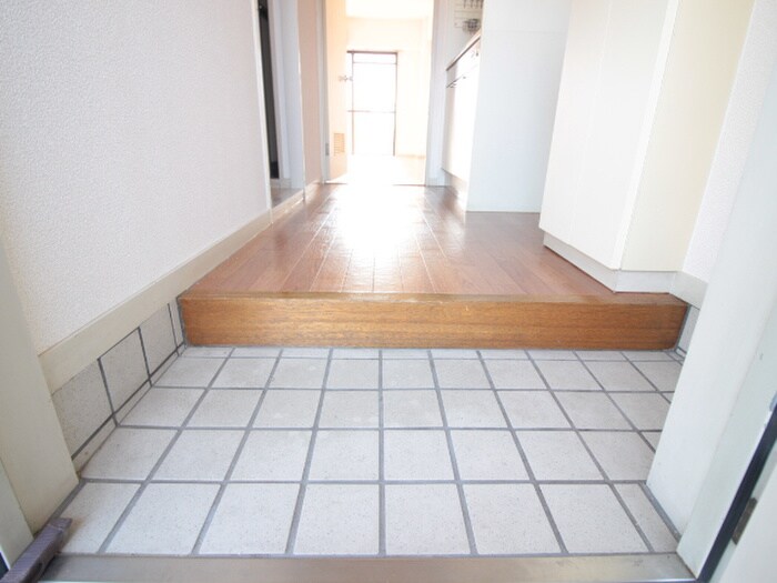 物件内観写真22　(玄関)