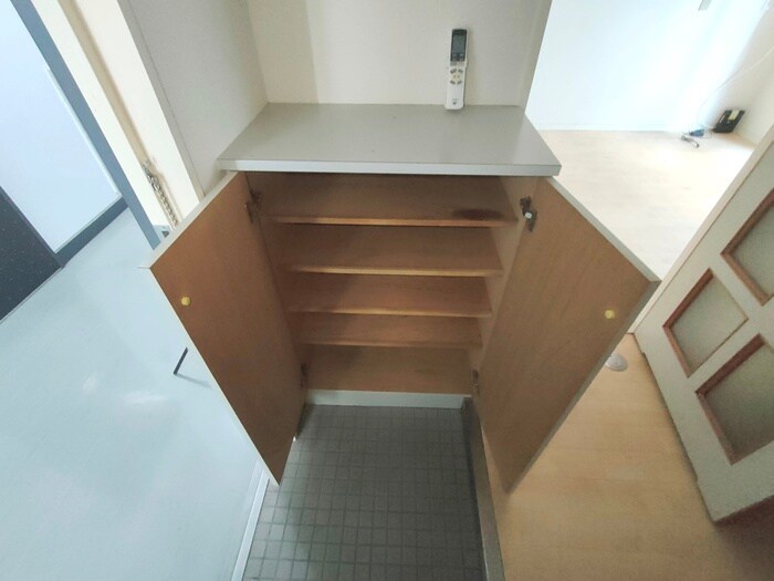 物件内観写真12　(靴箱)