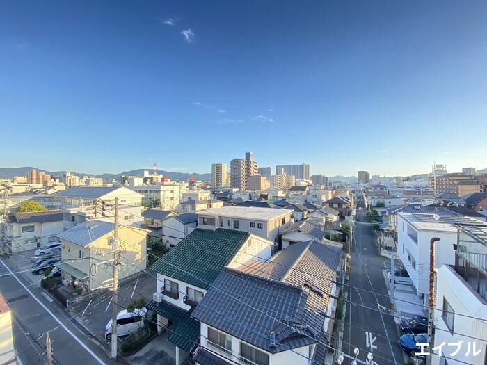 物件内観写真14　(室内からの展望)