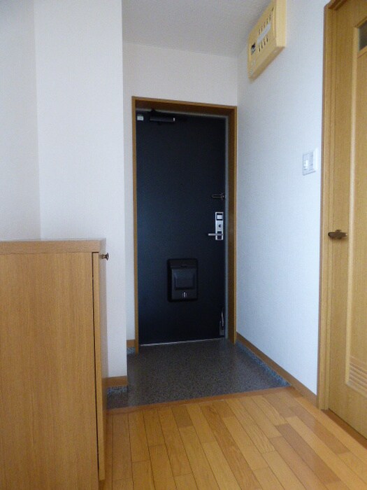 物件内観写真20　(玄関)