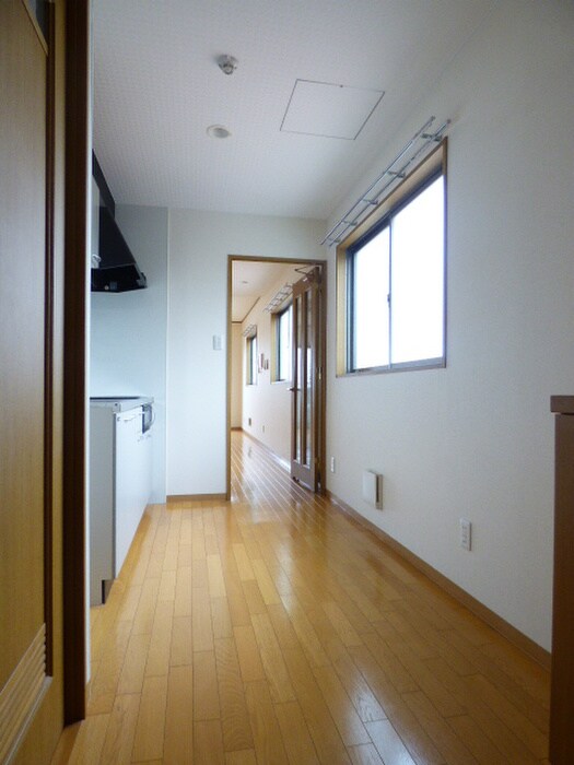物件内観写真21　(廊下)