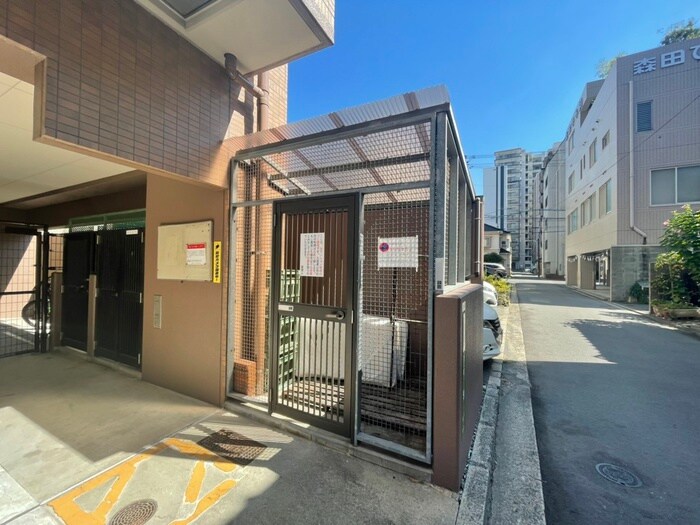 物件外観写真6　(建物設備)