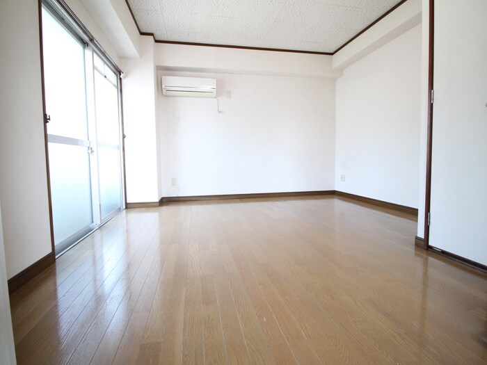 物件内観写真6　(居室)