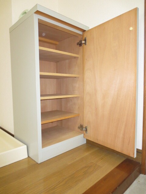 物件内観写真11　(靴箱)