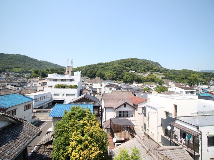 物件内観写真14　(室内からの展望)