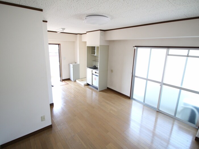 物件内観写真15　(洗濯機置場)