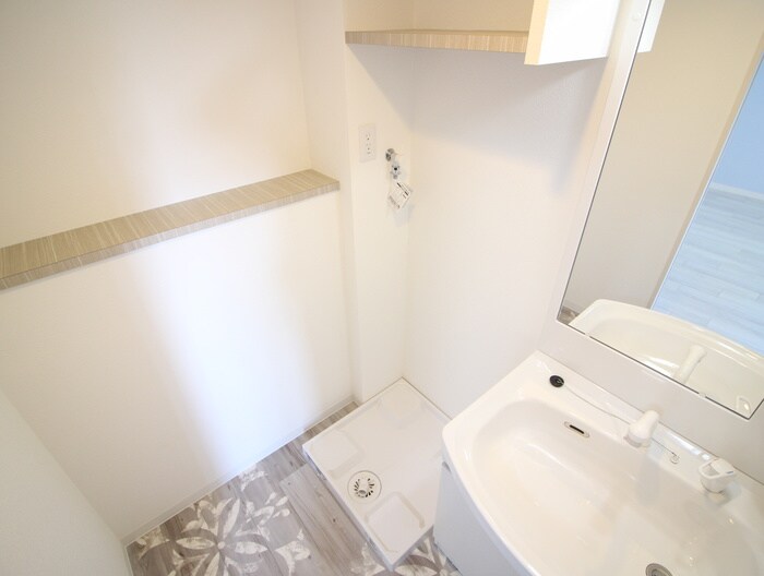 物件内観写真12　(洗濯機置場)