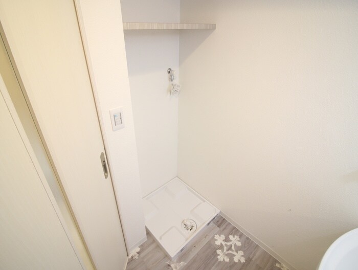 物件内観写真12　(洗濯機置場)