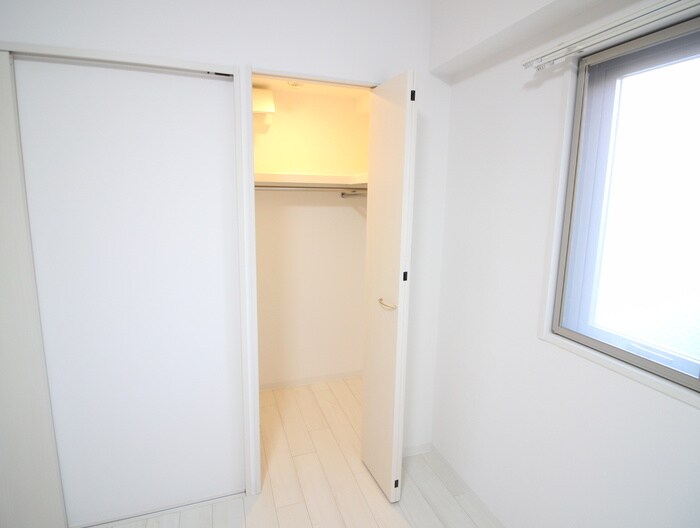 物件内観写真13　(収納)