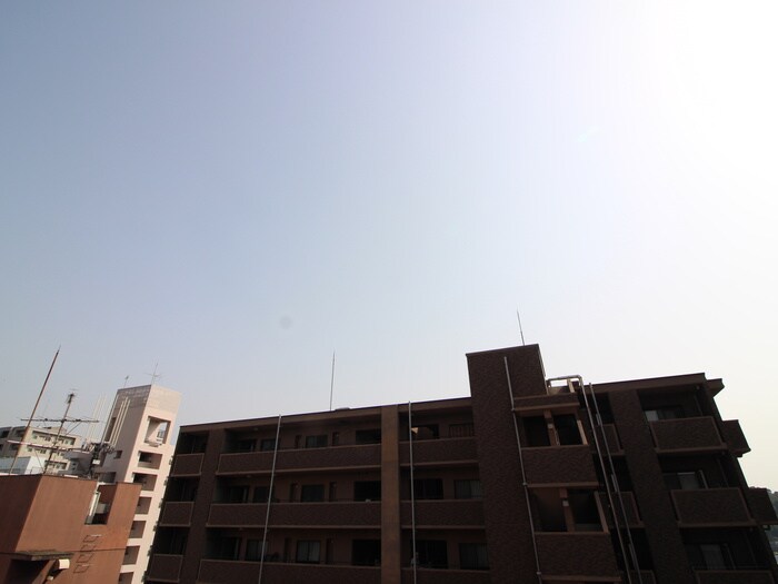 物件内観写真16　(室内からの展望)