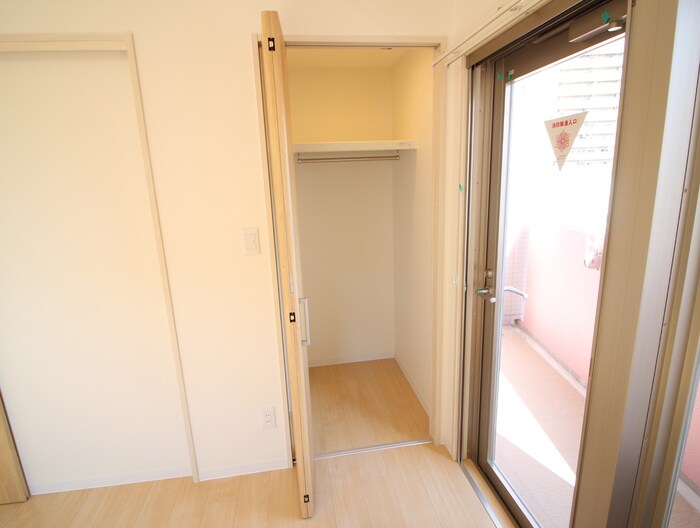 物件内観写真13　(収納)